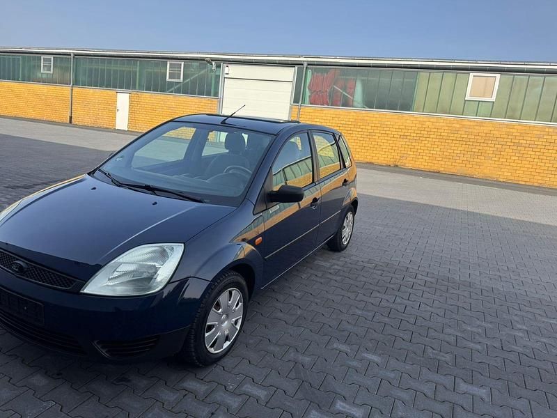 Gebraucht Ford Fiesta 60 PS (44 kW) 2003 Blau Kleinwagen