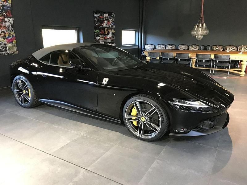 Second-hand Ferrari Roma 620 CP (456 kW) 2025 Negru Cabrio