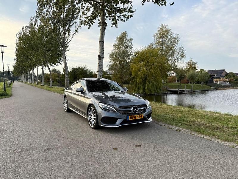 Grau Gebraucht 2016 Mercedes C300 Coupé | 22.999 € (Fairer Preis) - Bild 1/4