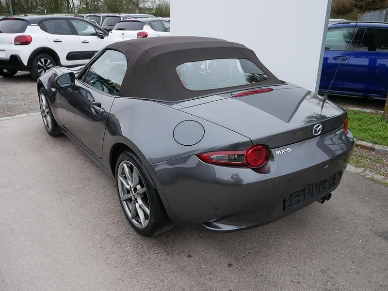 Używany Mazda MX5 184 KM (135 kW) 2024 Szary Kabriolet