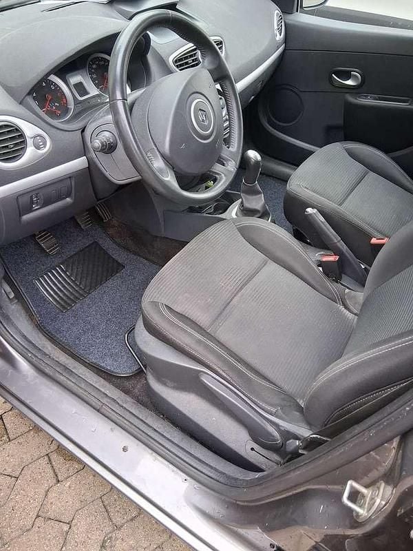 Gebraucht Renault Clio GrandTour Dynamique 75 PS (55 kW) 2013 Kombi