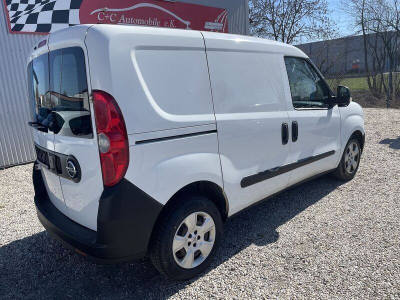 Gebraucht Opel Combo 90 PS (66 kW) 2013 Weiß Van / Kleinbus