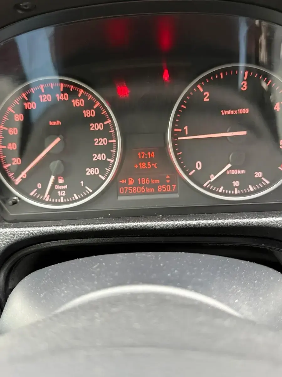 Używany BMW 320 177 KM (130 kW) 2009 Srebrny Coupe