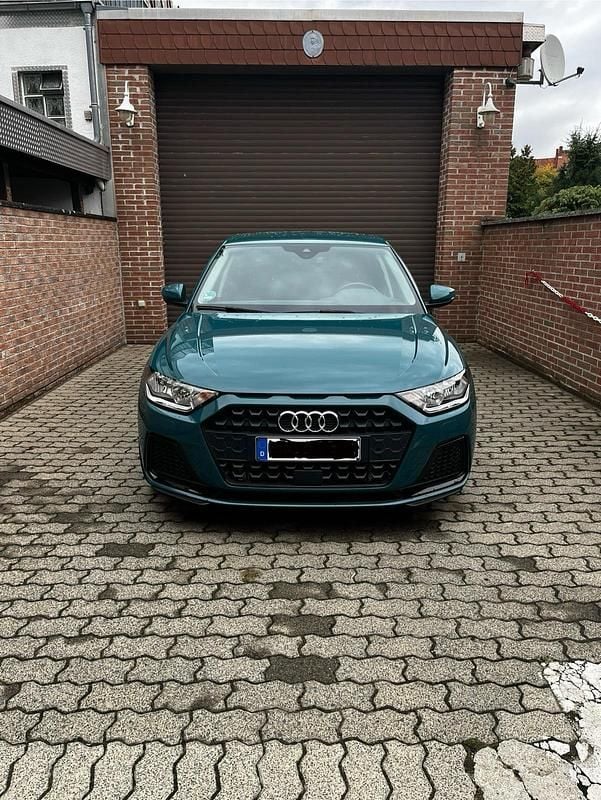 Andere farben Gebraucht 2019 Audi A1 Sportback Advanced Kleinwagen | 19.490 € (Fairer Preis) - Bild 1/4