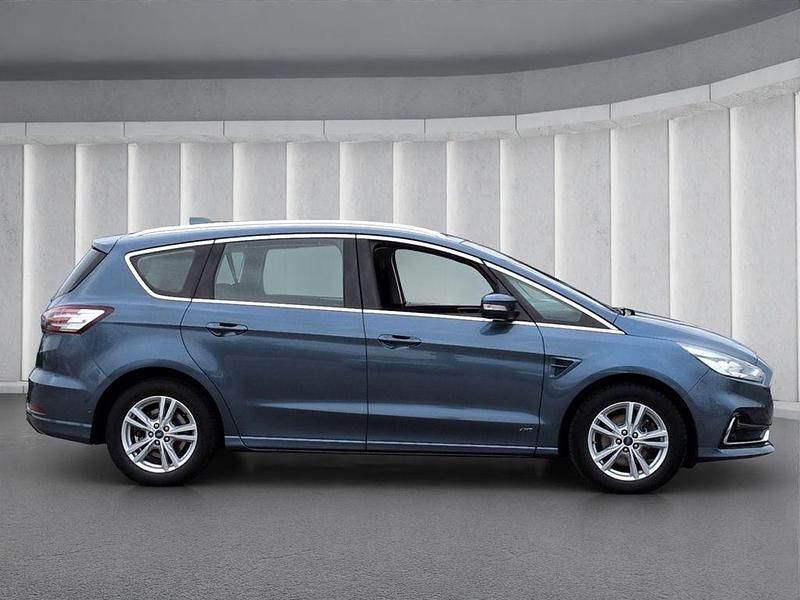 Gebraucht Ford S-MAX Titanium 190 PS (139 kW) 2022 Blau Van / Kleinbus
