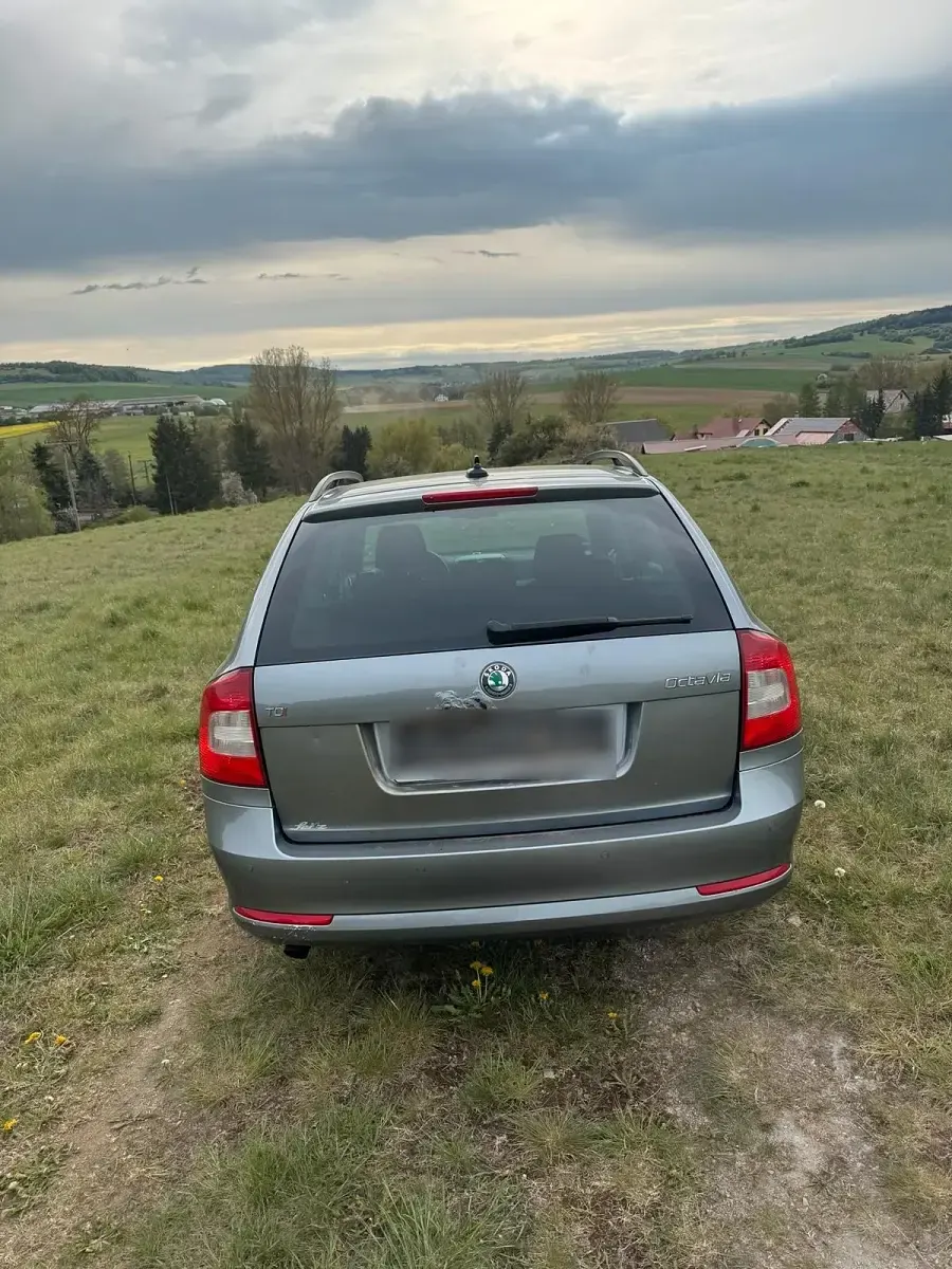 Gebraucht Skoda Octavia 140 PS (102 kW) 2013 Silber Kombi