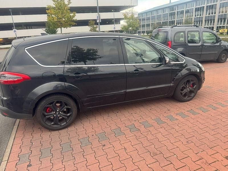Schwarz Gebraucht 2014 Ford S-MAX S Van / Kleinbus | 5.900 € (Superpreis) - Bild 1/4