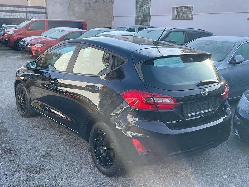 Gebraucht Ford Fiesta Cool & Connect 86 PS (63 kW) 2019 Schwarz Limousine
