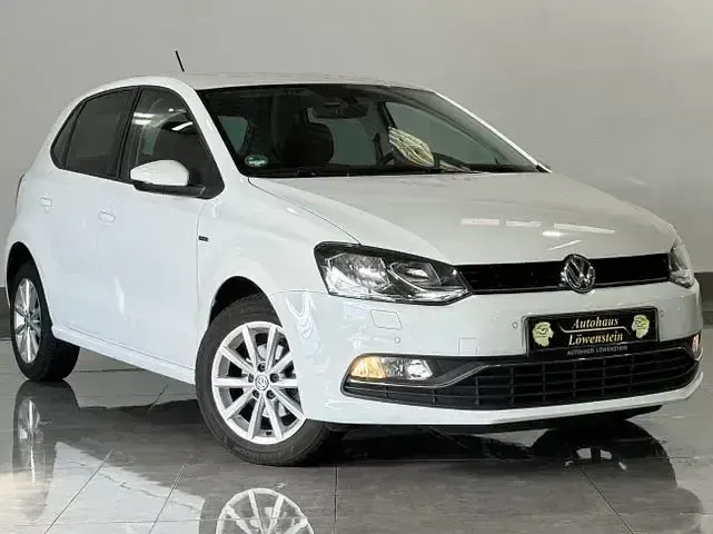 Gebraucht VW Polo LOUNGE 90 PS (66 kW) 2015 Weiß Limousine