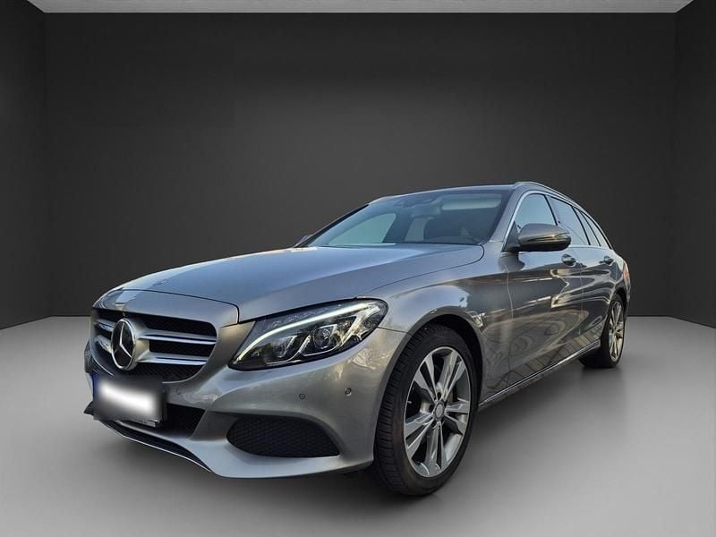 Grau Gebraucht 2015 Mercedes C250 Limousine | 20.490 € (Fairer Preis) - Bild 1/4