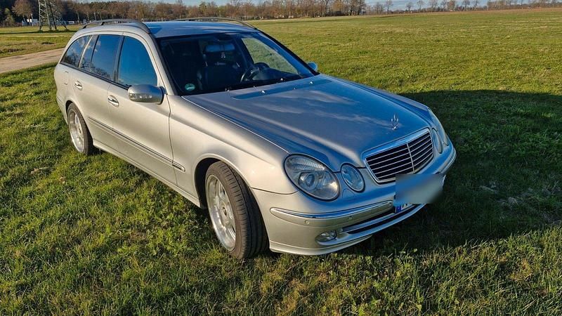 Gebraucht Mercedes E270 Avantgarde 177 PS (130 kW) 2004 Silber Kombi