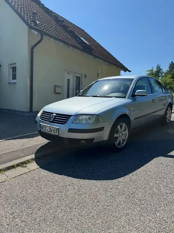 Gebraucht VW Passat 150 PS (110 kW) 2003 Silber Limousine