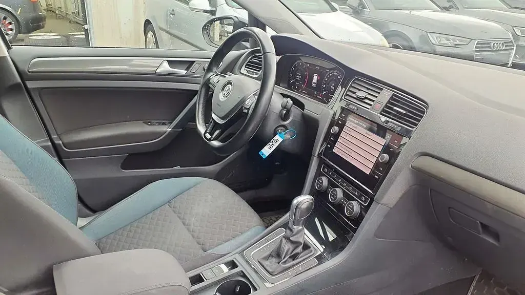 Gebraucht VW Golf VII IQ Drive 150 PS (110 kW) 2019 Silber Limousine