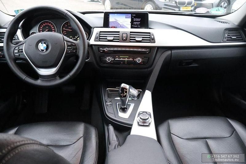 Gebraucht BMW 320 Executive 184 PS (135 kW) 2013 Schwarz Limousine