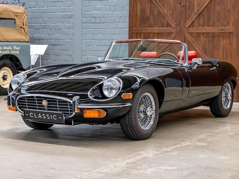 Gebraucht Jaguar E-Type 271 PS (199 kW) 1974 Black solid Cabrio