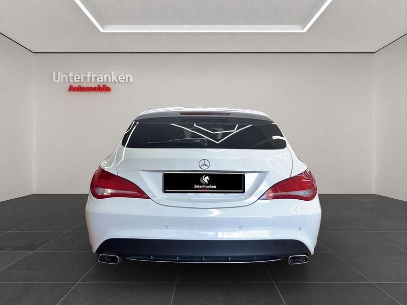 Gebraucht Mercedes CLA200 Night 156 PS (114 kW) 2016 Weiß Kombi