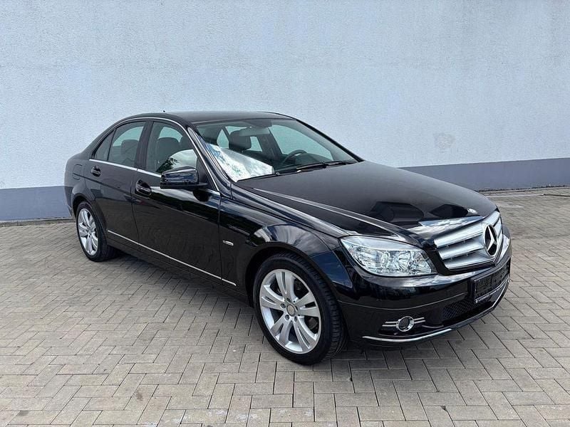 Schwarz Gebraucht 2011 Mercedes C180 Avantgarde Limousine | 11.900 € (Fairer Preis) - Bild 1/4