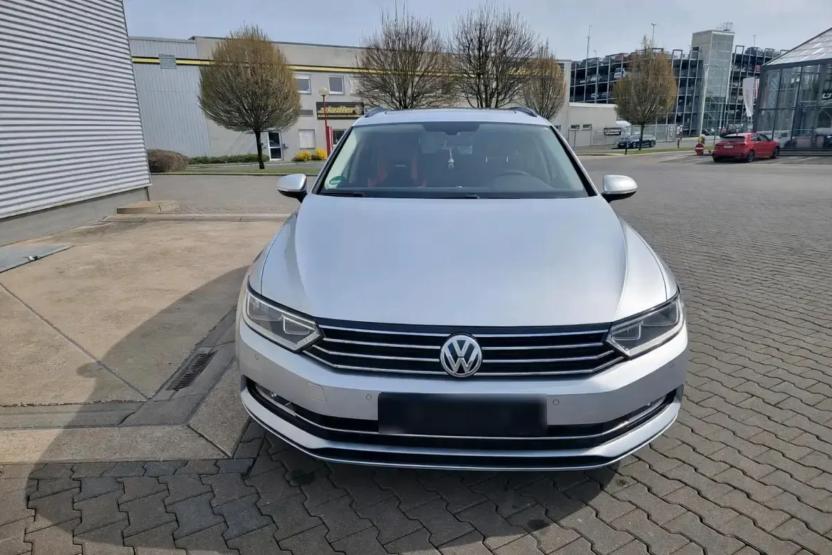 Gebraucht VW Passat Comfortline 150 PS (110 kW) 2016 Grau Kombi