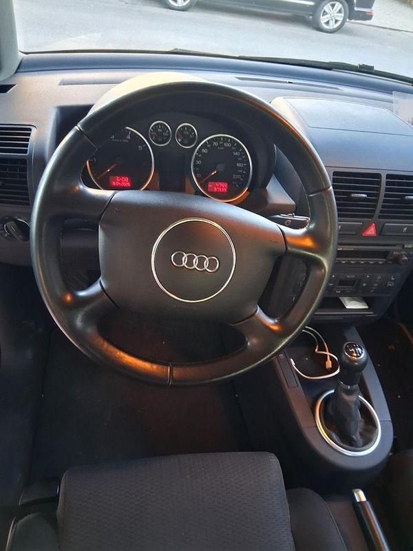 Usata Audi A2 75 CV (55 kW) 2005 Nero Utilitaria