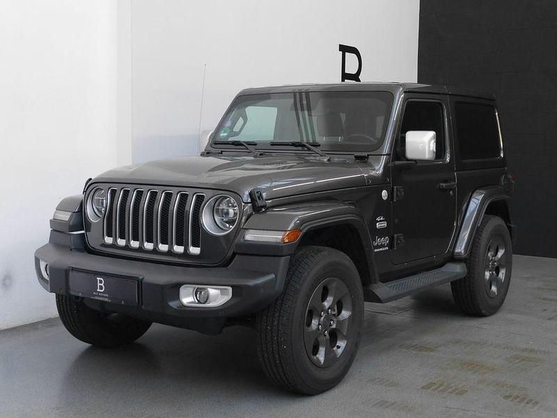 Grau Gebraucht 2019 Jeep Wrangler Unlimited Overland SUV | 39.890 € (Guter Preis) - Bild 1/4