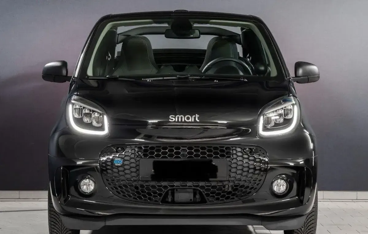 Gebraucht Smart ForTwo Coupé 60 kW (82 PS) 2023 Schwarz Cabrio