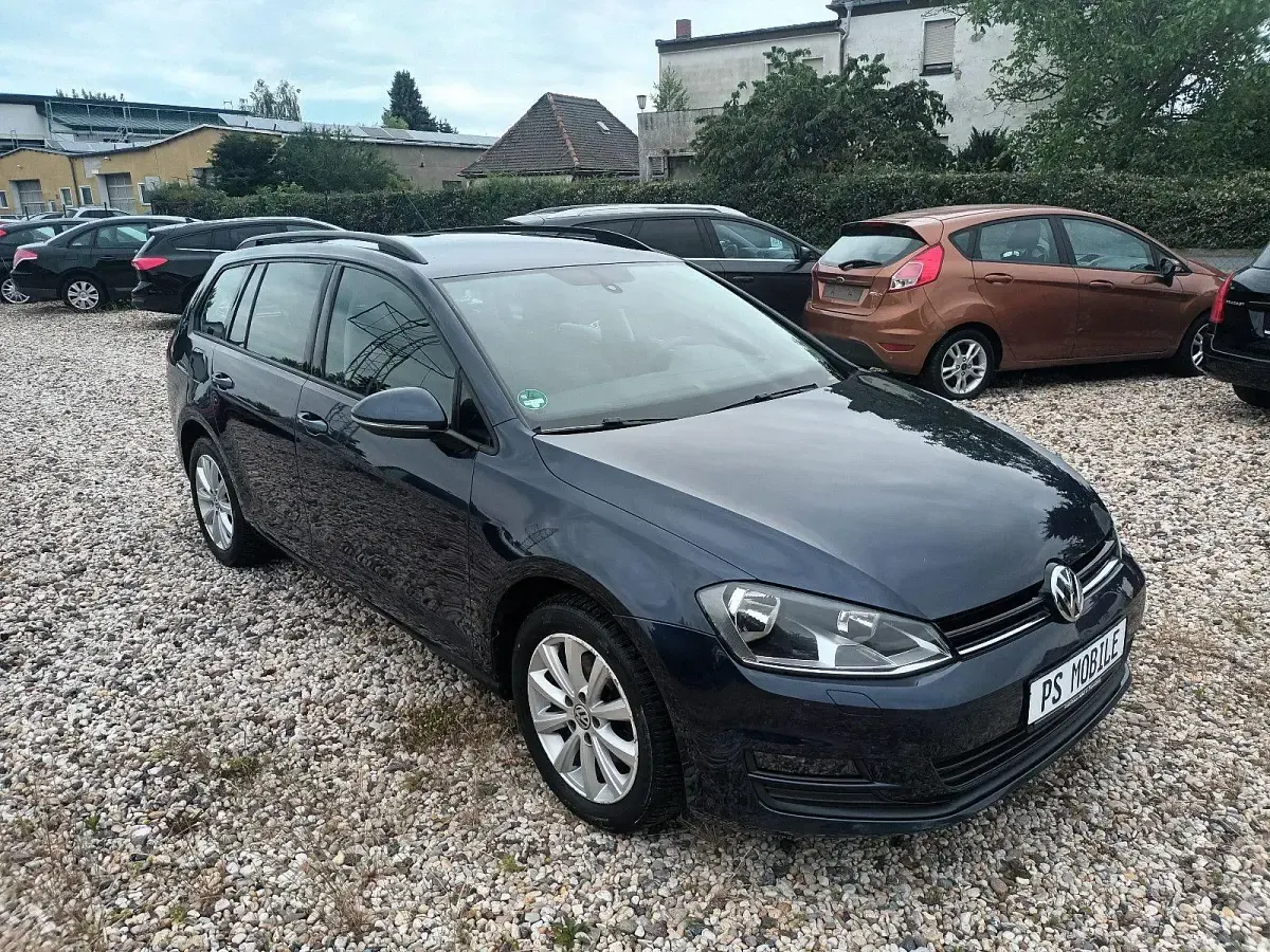 Gebraucht VW Golf VII Trendline 110 PS (80 kW) 2014 Blau Kombi