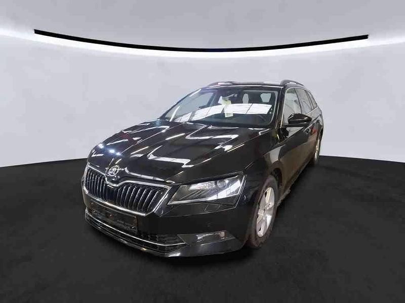 Schwarzmagic perleffekt Gebraucht 2018 Skoda Superb Ambition Kombi | 11.390 € (Guter Preis) - Bild 1/4