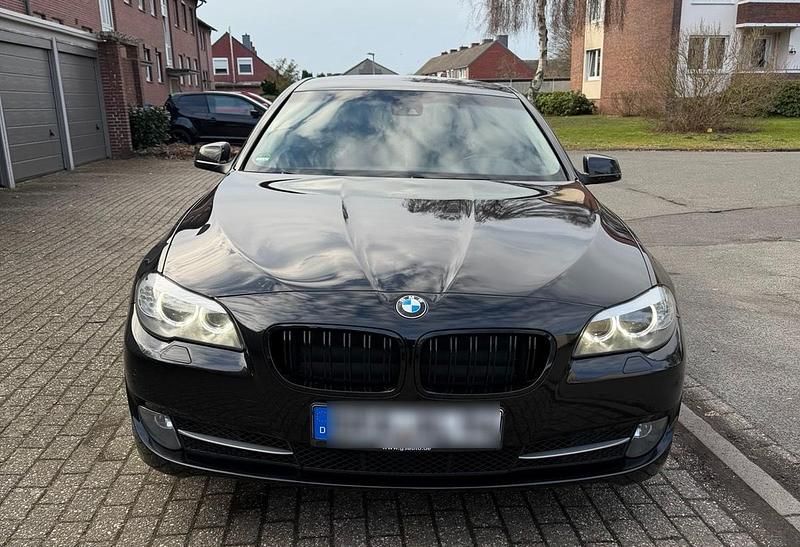 Gebraucht BMW 530 258 PS (189 kW) 2012 Schwarz Limousine