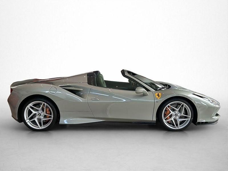 Gebraucht Ferrari F8 721 PS (530 kW) 2021 Grün Cabrio