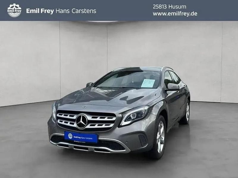 Grau Gebraucht 2017 Mercedes 250 Urban Kombi | 20.980 € (Superpreis) - Bild 1/4