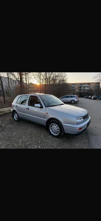 Gebraucht VW Golf III 75 PS (55 kW) 1995 Silber Limousine