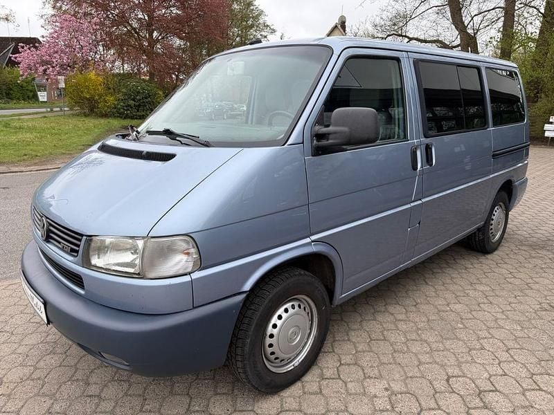 Second-hand VW Caravelle 102 CP (75 kW) 2003 Albastru Van
