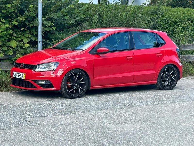 Rot Gebraucht 2010 VW Polo Kleinwagen | 5.499 € (Teuer) - Bild 1/4