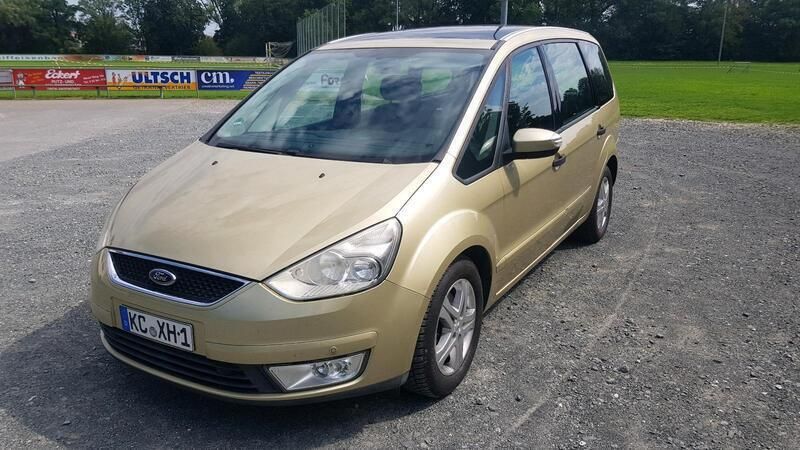 Gelb Gebraucht 2006 Ford Galaxy Van / Kleinbus | 3.299 € - Bild 1/4
