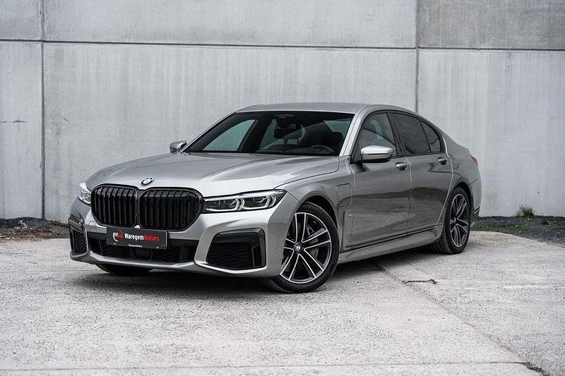 Grau Gebraucht 2020 BMW 745e Sport Line Limousine | 39.900 € (Superpreis) - Bild 1/4