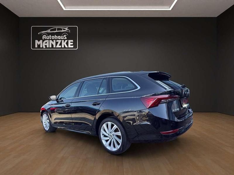 Gebraucht Skoda Octavia Style 150 PS (110 kW) 2023 Schwarzmagic perleffekt Kombi