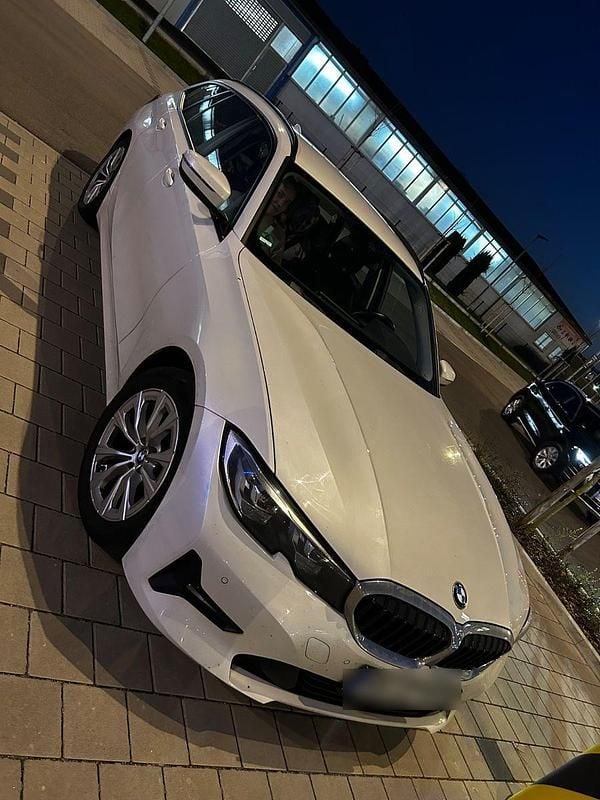 Gebraucht BMW 320 190 PS (139 kW) 2022 Weiß Kombi