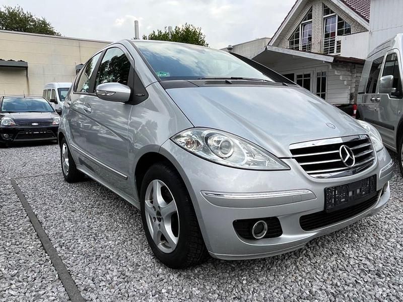 Silber Gebraucht 2005 Mercedes A150 Avantgarde Limousine | 3.950 € (Teuer) - Bild 1/4