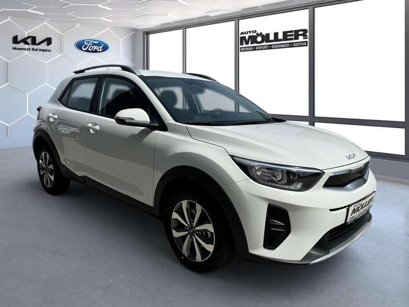Neu Kia Stonic Vision 101 PS (74 kW) 2025 Schneeweiss SUV