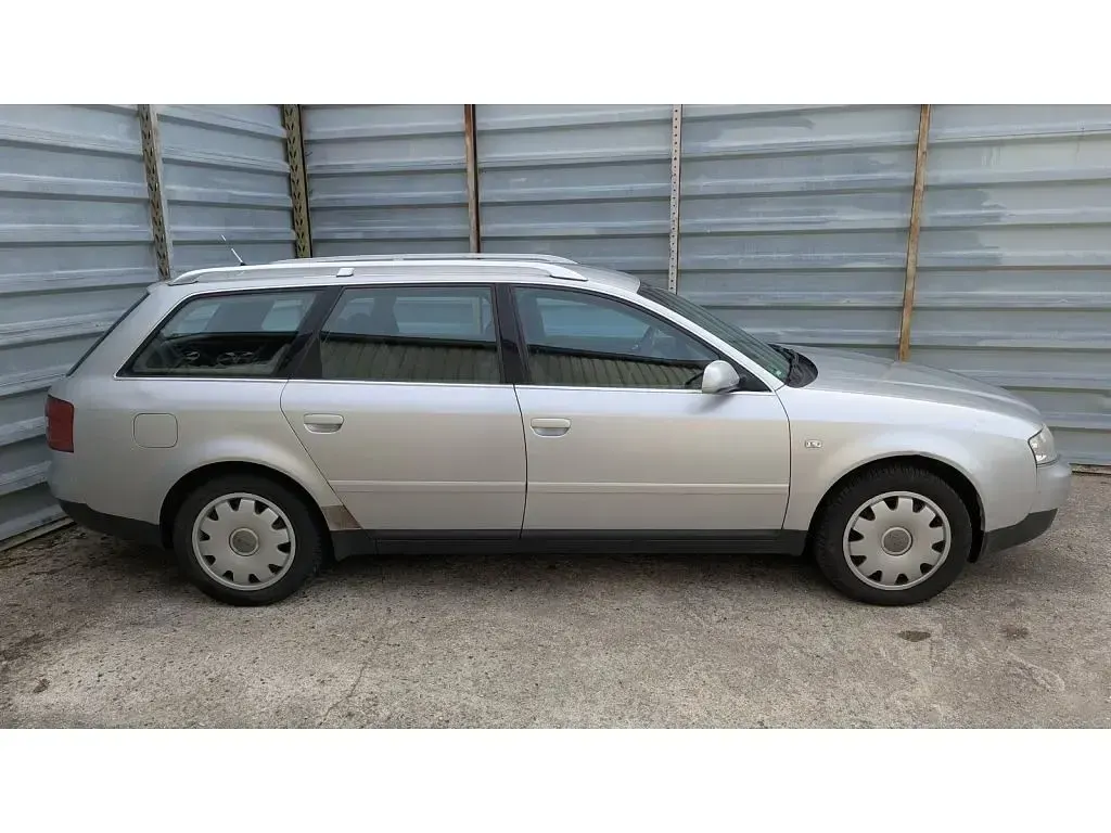 Używany Audi A6 170 KM (125 kW) 2001 Szary Kombi