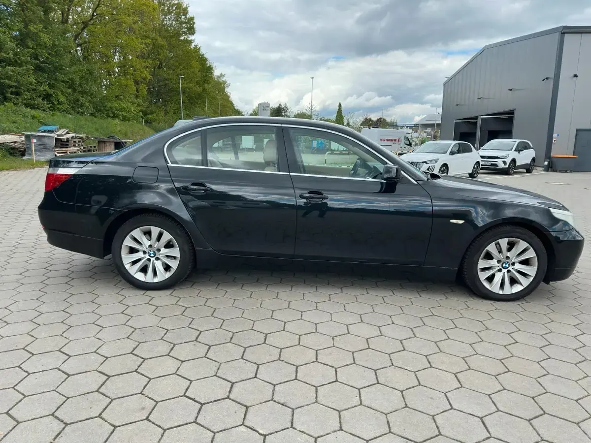 Gebraucht BMW 520 170 PS (125 kW) 2003 Schwarz Limousine