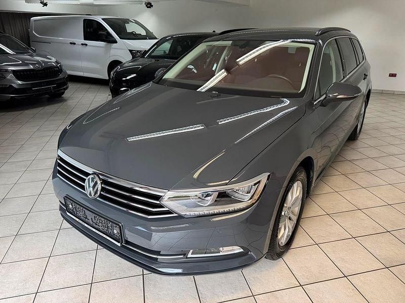 Grau Gebraucht 2019 VW Passat Limousine | 18.450 € (Superpreis) - Bild 1/4
