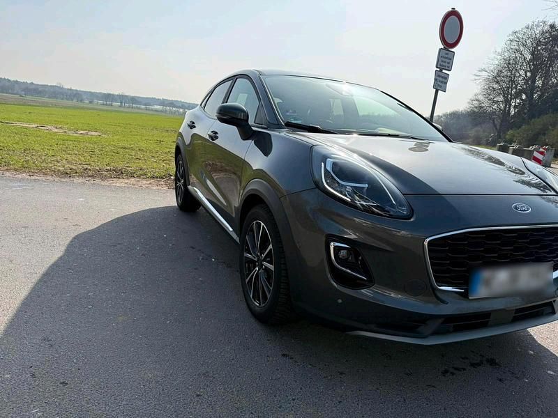 Gebraucht Ford Puma Titanium 155 PS (114 kW) 2022 Grau SUV