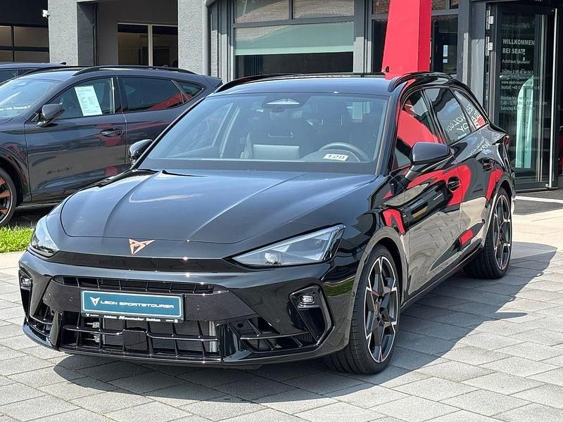 Neu Cupra Leon VZ 333 PS (244 kW) 2025 Schwarz Limousine