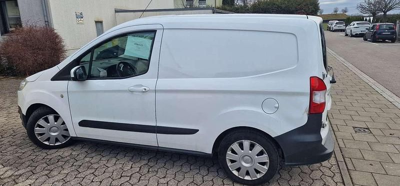 Gebraucht Ford Courier 143 PS (105 kW) 2014 Van / Kleinbus