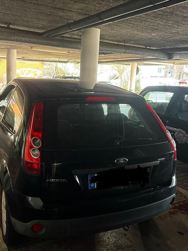 Gebraucht Ford Fiesta 60 PS (44 kW) 2005 Blau Kleinwagen