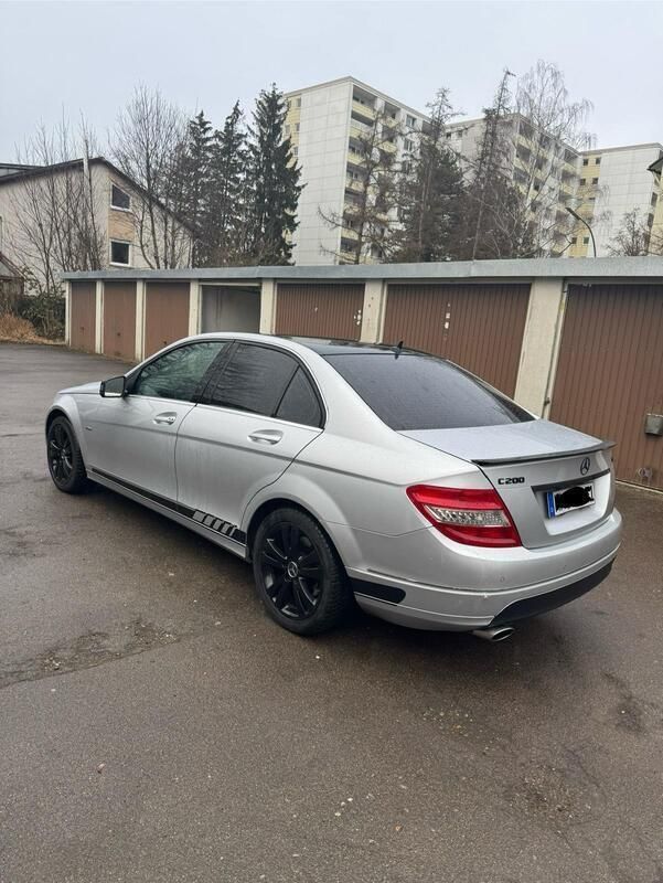 Silber Gebraucht 2010 Mercedes C200 Limousine | 7.500 € (Fairer Preis) - Bild 1/4