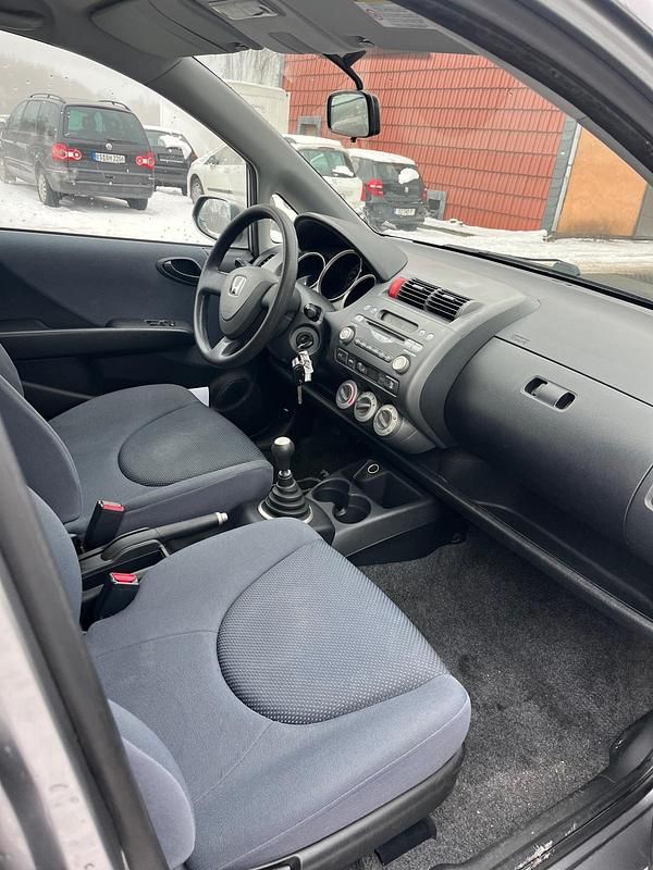 Gebraucht Honda Jazz 80 PS (58 kW) 2008 Silber Kleinwagen