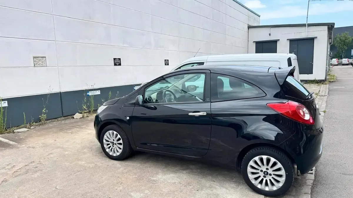 Gebraucht Ford Ka 70 PS (51 kW) 2010 Schwarz Kleinwagen