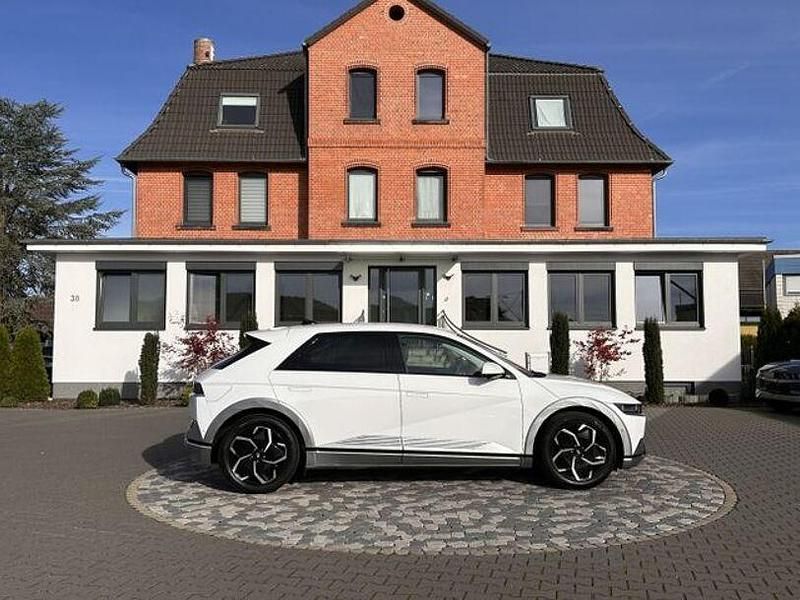 Weiß Gebraucht 2021 Hyundai Ioniq 6 Limousine | 24.700 € (Fairer Preis) - Bild 1/4